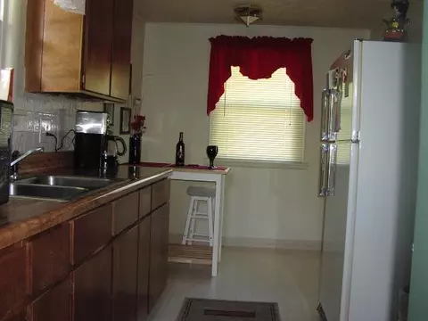 1129 E Sanson, Spokane, WA 99207 photo 8