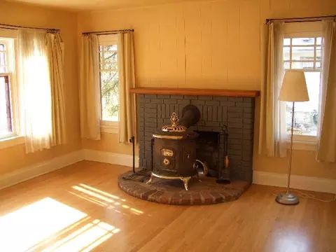 323 E 17th, Spokane, WA 99203 photo 2