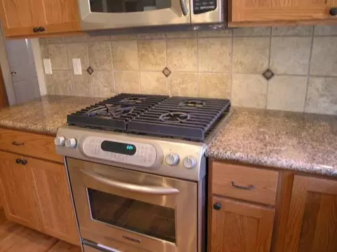 922 E Harding Ct, Spokane, WA 99218 photo 4