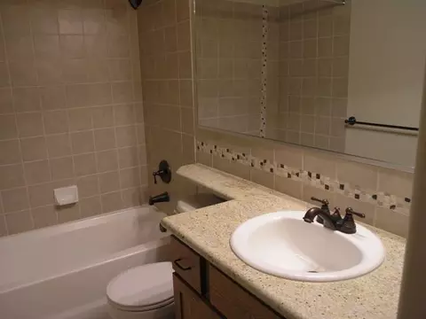 922 E Harding Ct, Spokane, WA 99218 photo 9