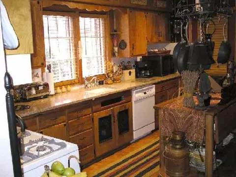 2109 E 17th Ave, Spokane, WA 99203 photo 4