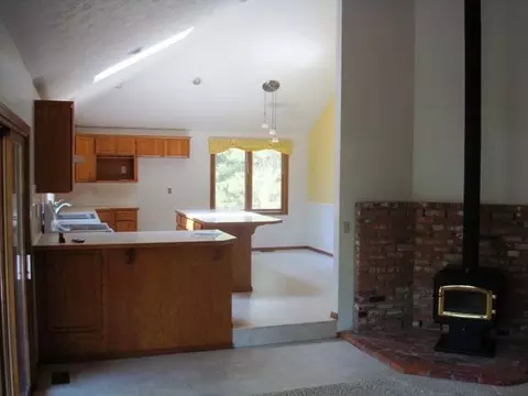 2304 E Winger, Spokane, WA 99208 photo 2