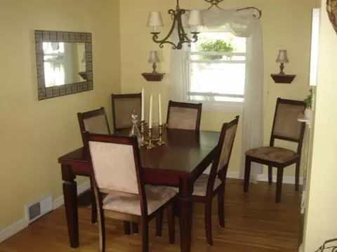 5811 N E St, Spokane, WA 99205 photo 2