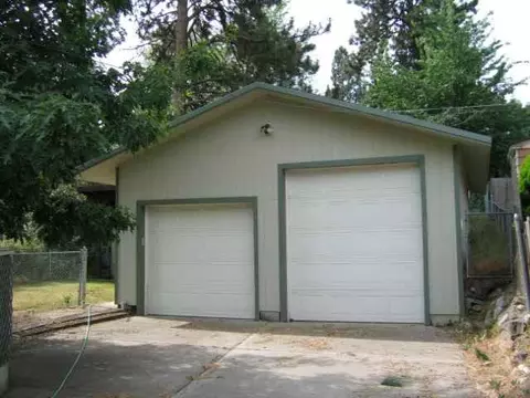 3924 E 11th Ave, Spokane, WA 99202 photo 2
