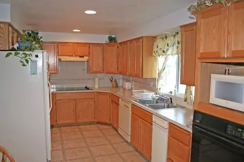 528 E Shenandoah, Spokane, WA 99208 photo 4