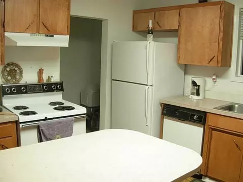 2623 Everett, Spokane, WA 99217 photo 3