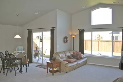 1507 E Beacon Ln, Spokane, WA 99217 photo 3