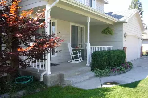 812 E Blackhawk Dr, Spokane, WA 99208 photo 2