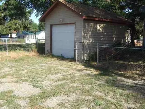 1208 E Olympic Ave, Spokane, WA 99207 photo 2