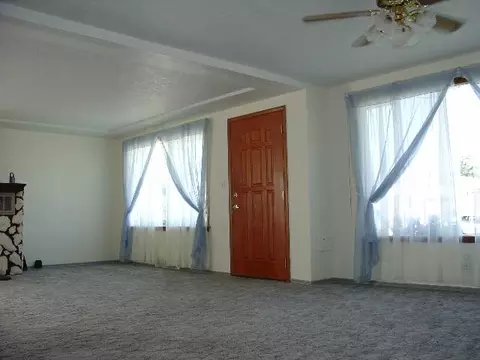 2008 E Longfellow, Spokane, WA 99207 photo 2