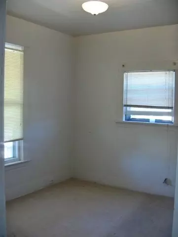 2304 E Hoffman Ave, Spokane, WA 99207 photo 5