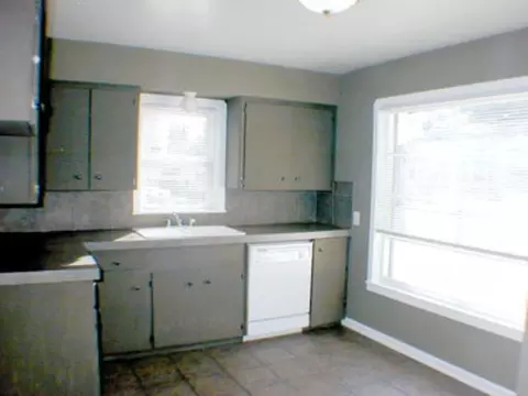 2124 E Diamond Ave, Spokane, WA 99207 photo 3