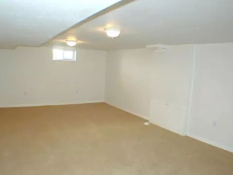 2124 E Diamond Ave, Spokane, WA 99207 photo 7