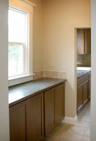 1108 E Baldwin Ave, Spokane, WA 99207 photo 6