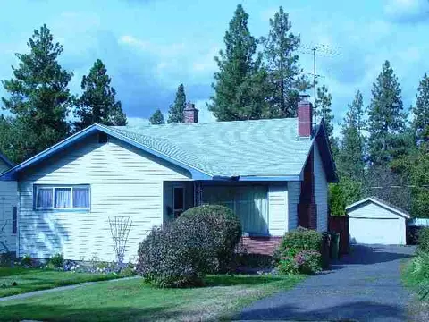 2007 E 16th Ave, Spokane, WA 99203 photo 1