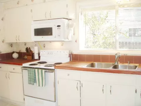 1807 W Sharp Ave, Spokane, WA 99201 photo 3