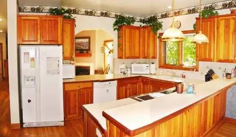 1814 E Pinecrest Rd, Spokane, WA 99203 photo 3