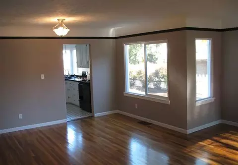 609 E 40th Ave, Spokane, WA 99203 photo 3
