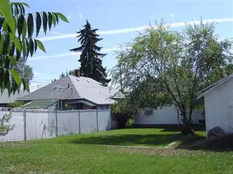 2007 E Grace Ave, Spokane, WA 99207 photo 9