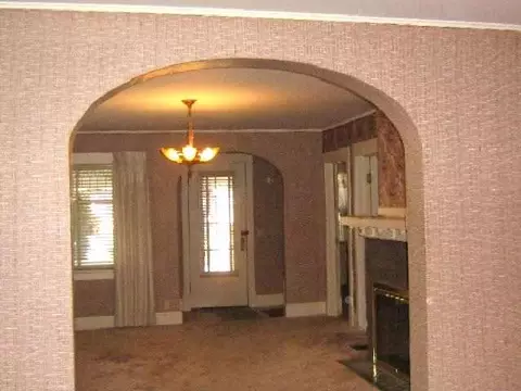 818 E 32nd Ave, Spokane, WA 99203 photo 2