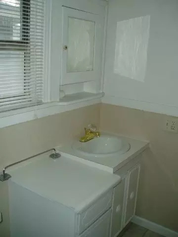 1108 E Broad Ave, Spokane, WA 99207 photo 5