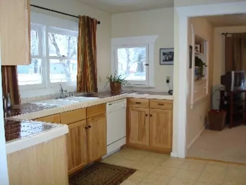 821 E Olympic, Spokane, WA 99207 photo 2