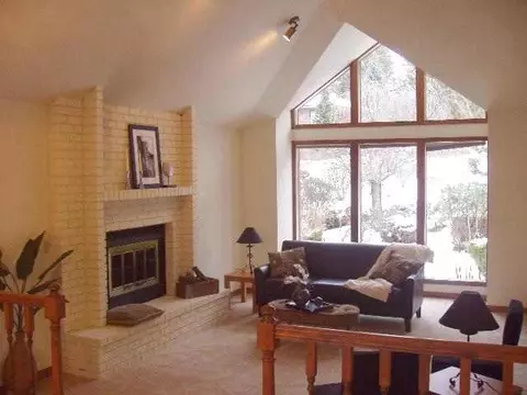 8024 E Woodview Dr, Spokane, WA 99212 photo 2