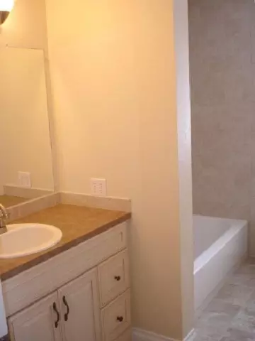 1108 E 37th Ave, Spokane, WA 99203 photo 7