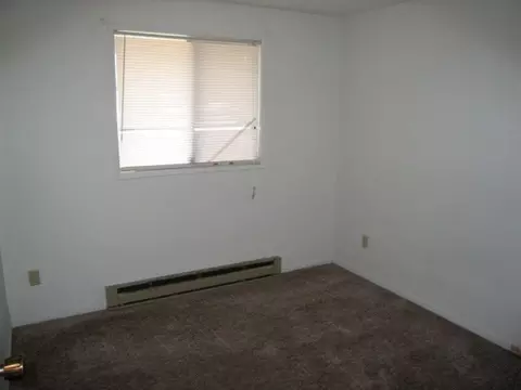 409 E Crown Ave, Spokane, WA 99207 photo 6