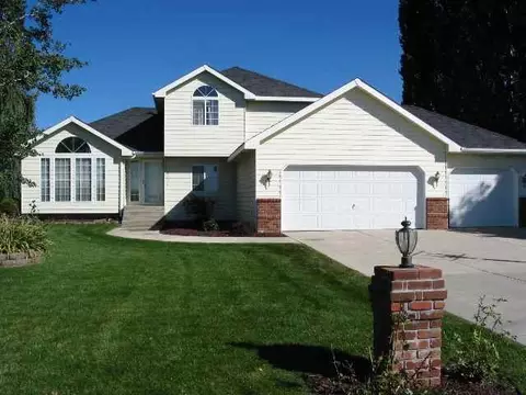 2902 W Strong Rd, Spokane, WA 99208 photo 1