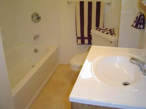 1627 E Desmet Ave, Spokane, WA 99202 photo 7