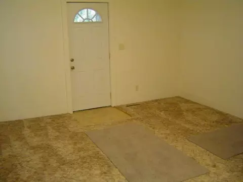 1627 E Desmet Ave, Spokane, WA 99202 photo 2
