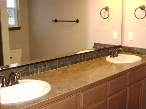 206 E Alexa Ct, Spokane, WA 99218 photo 8