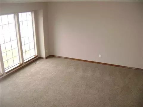 206 E Alexa Ct, Spokane, WA 99218 photo 3