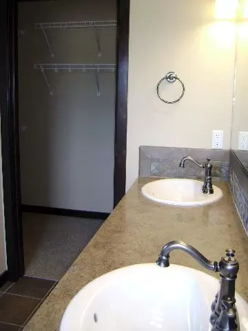 210 E Alexa Ct, Spokane, WA 99218 photo 5