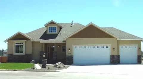 210 E Alexa Ct, Spokane, WA 99218 photo 1