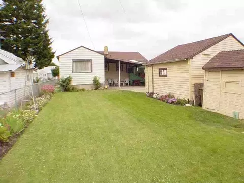 1913 E Hoffman, Spokane, WA 99207 photo 9