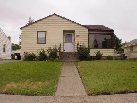 1913 E Hoffman, Spokane, WA 99207 photo 1