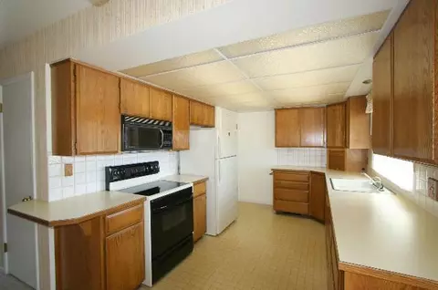 12717 E 10th Ave, Spokane, WA 99216 photo 2