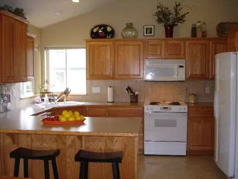 709 E Huron Dr, Spokane, WA 99208 photo 5