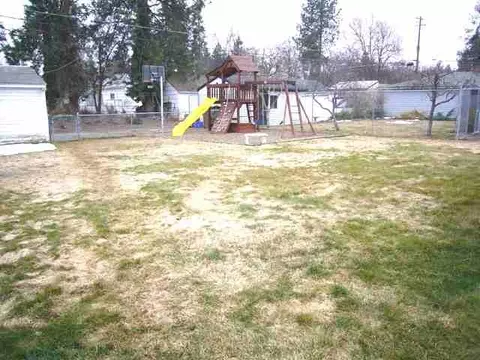 1016 E 39th Ave, Spokane, WA 99203 photo 9