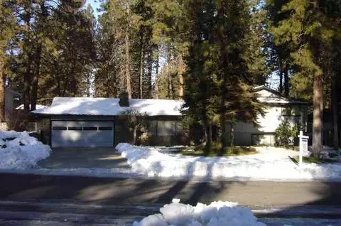 1121 E Bedivere Dr, Spokane, WA 99218 photo 1
