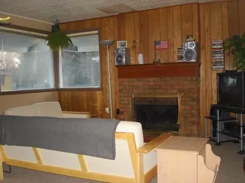 219 E Crown, Spokane, WA 99207 photo 2