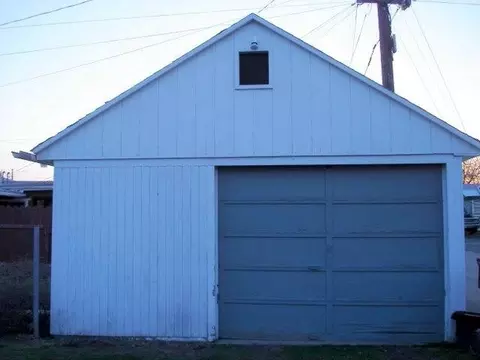 219 E Crown, Spokane, WA 99207 photo 9