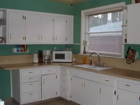 219 E Crown, Spokane, WA 99207 photo 4