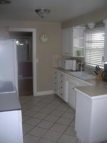 1203 E Rich Ave, Spokane, WA 99207 photo 3