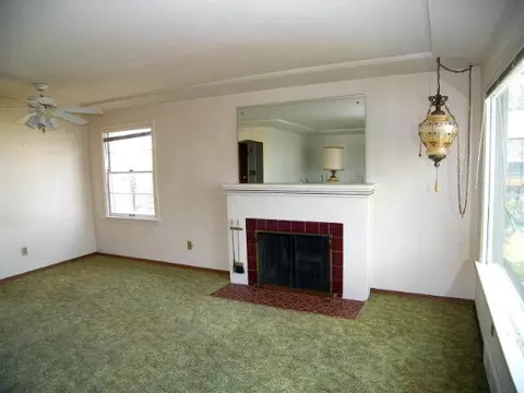 544 E Hoffman Ave, Spokane, WA 99207 photo 3