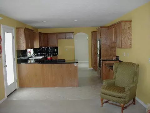 615 E Huron, Spokane, WA 99208 photo 2