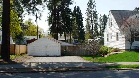 1102 E 32nd Ave, Spokane, WA 99203 photo 1