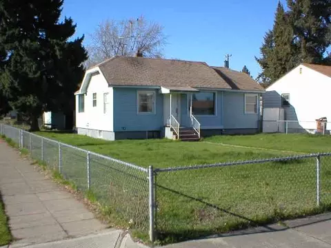 2430 E Hoffman, Spokane, WA 99207 photo 1